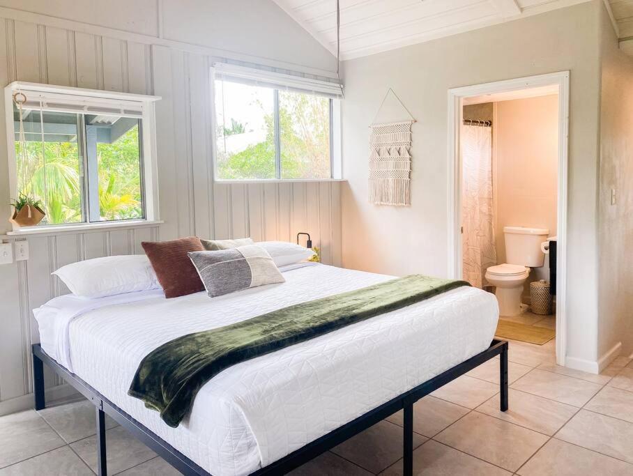 Monstera Bungalow, Spacious, King Bed, Big Kitchen Keaau Εξωτερικό φωτογραφία